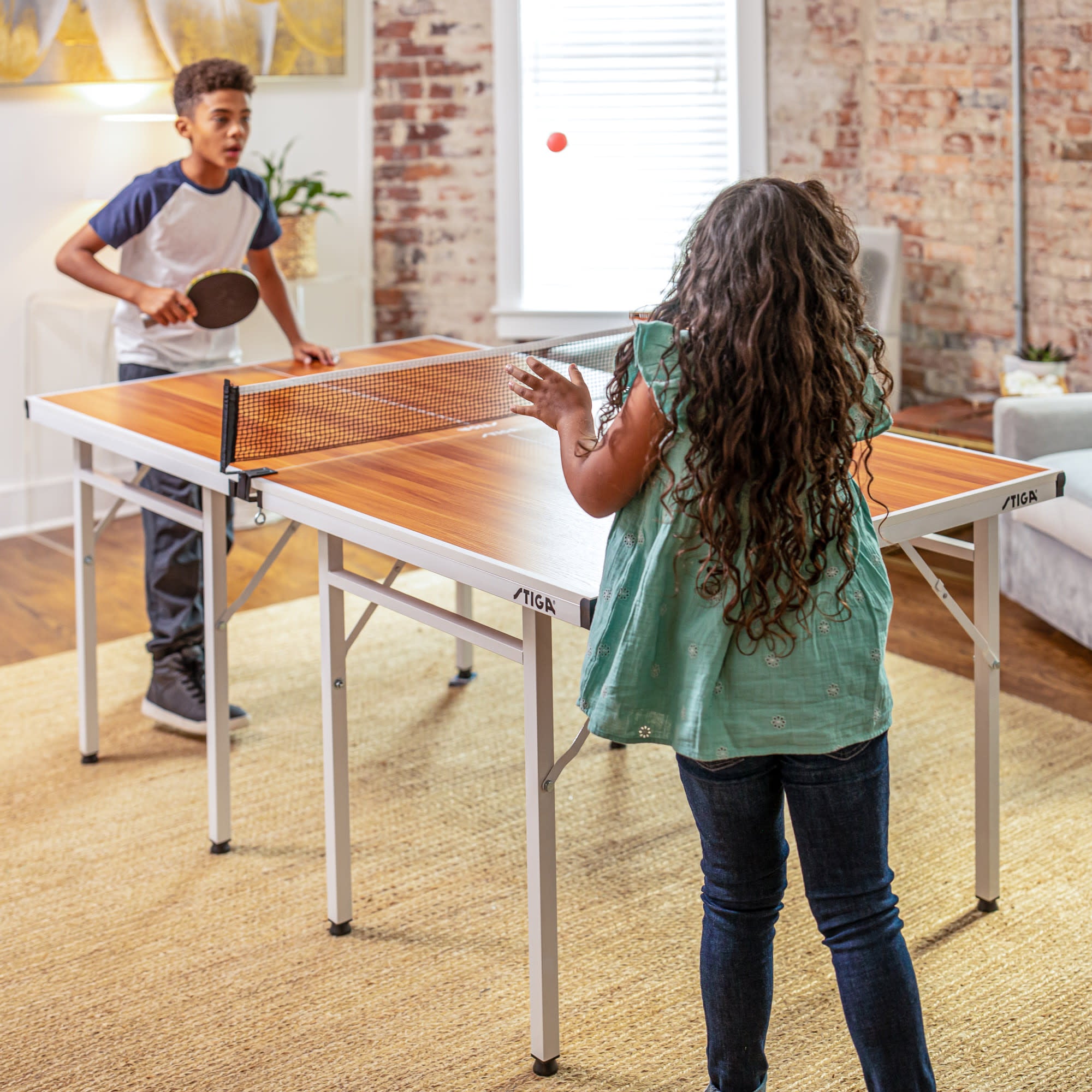 STIGA Space Saver Table Tennis Table - Woodgrain - Quick, Easy Storage ...